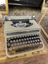 Machine écrire olivetti d'occasion  Vienne