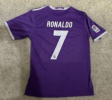 Camiseta deportiva Ronaldo #7 Real Madrid 16-17 3er kit púrpura | talla L (dañada) segunda mano  Embacar hacia Argentina