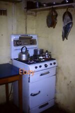 Corrediça 35mm - Cozinha, mesa e fogão a gás muito básico dos anos 1960 comprar usado  Enviando para Brazil
