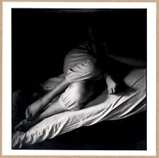 Firmado - Elliott Erwitt Intimate Portrait Of Piernas Sobre Un Cama 15.2cm x segunda mano  Embacar hacia Argentina