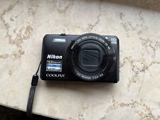 Nikon coolpix s7000 usato  Todi