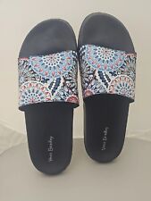 Usado, Medalhão de fogos de artifício Vera Bradley Beach Pool Slides AZUL tamanho GRANDE (9-10) EXCELENTE ESTADO USADO comprar usado  Enviando para Brazil