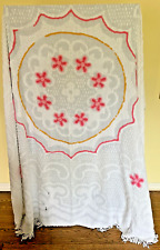 Colcha de chenille artesanal design floral branco 86 x 80 com franja de 3" comprar usado  Enviando para Brazil