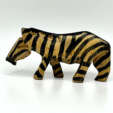 Estatueta de zebra esculpida à mão listrada de madeira marrom preta animal de safári zoológico 2 1/4 polegadas comprar usado  Enviando para Brazil