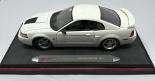 Ford Mustang GT 1999 edición 35 aniversario blanco 1/18 envío rápido segunda mano  Embacar hacia Mexico