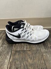 Nike Free 5.0 Mens Size 9 White Black Running Shoes Sneakers segunda mano  Embacar hacia Argentina