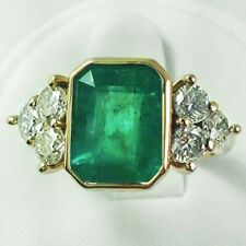 Emerald cut diamond for sale  FELTHAM