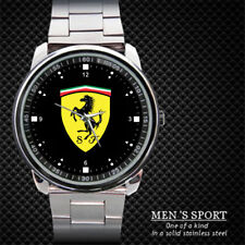 Reloj de metal inoxidable con logotipo de Ferrari para hombre segunda mano  Embacar hacia Argentina