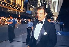 OA46-039 1990s Ed Fry Red Carpet Event Orig Oscar Abolafia 35mm COLOR SLIDE, used for sale  Shipping to South Africa