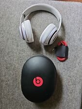 Fones de ouvido Beats by Dr. Dre sem fio brancos com estojo e cabo de fone de ouvido de 3,5 mm comprar usado  Enviando para Brazil