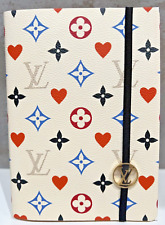 Usado, [NOVO] Notebook Louis Vuitton Game On Clémence (Material: Monograma / Branco) comprar usado  Enviando para Brazil