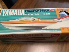 De colección Yamaha Passport 19CR LS radiocontrol barco modelo plástico con caja, usado segunda mano  Embacar hacia Argentina