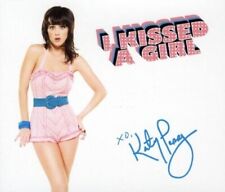 Katy Perry - CD Single - I kissed a girl (3 versões, 2008) comprar usado  Enviando para Brazil
