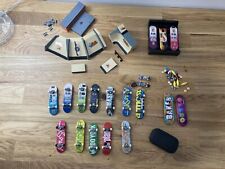 Lote de 14 Skates Tech Deck Finger + Skate Park, Rampa e Acessórios comprar usado  Enviando para Brazil