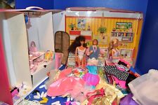 Roupas vintage de bonecas Barbie 1985 estojo de quarto #10900 LOTE ENORME! comprar usado  Enviando para Brazil