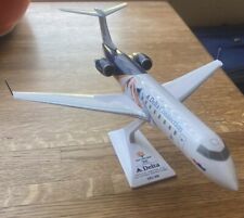 Avião modelo Flight Miniatures Delta Skywest CRJ-200 Olympics Desk Top 1/100 comprar usado  Enviando para Brazil
