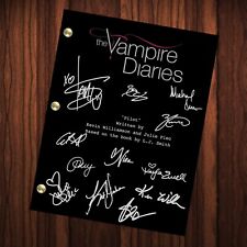 The Vampire Diaries autografado reimpressão roteiro completo piloto comprar usado  Enviando para Brazil