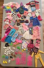 Ropa, zapatos y accesorios para muñeca Barbie de 106 artículos segunda mano  Embacar hacia Mexico