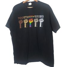 Camiseta masculina Together We Rise justiça social GG preta LGBTQIA+ punhos de igualdade comprar usado  Enviando para Brazil