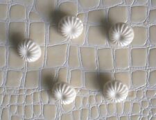 Jolis boutons blancs d'occasion  Castelnau-de-Médoc