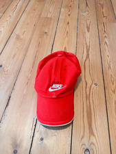 Belle casquette rouge d'occasion  La Ferté-Frênel
