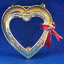 Pin heart shape for sale  Media