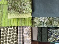 Usado, Lote 22 de tecido verde Destash MODA, Batiks, Benartex 5 libras de qualidade comprar usado  Enviando para Brazil