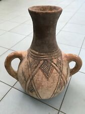 Vaso antico con usato  Italia