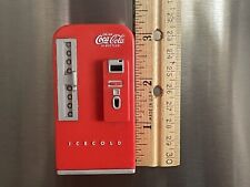 Ímã de geladeira dispensador de Coca-Cola em miniatura comprar usado  Enviando para Brazil