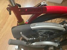 Bicicleta Brompton roja M3L en perfecto estado 3 velocidades,Sillín brooks negro segunda mano  Madrid