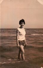 1950ca bella ragazza usato  Albenga