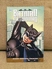 Batman catwoman universe usato  Budrio