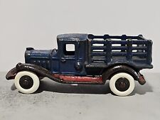 Camión con carrocería vintage antiguo Hubley de 1930 con estaca de hierro fundido rojo y azul segunda mano  Embacar hacia Argentina