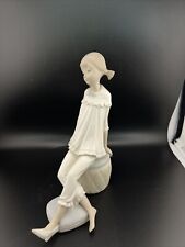 Estatueta LLADRO "Menina com Sapato de Mãe Sentada no Otomano" (Aposentada) comprar usado  Enviando para Brazil