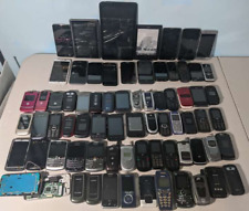 LOTE DE 72 MIXTOS teléfonos inteligentes, abatibles y teléfonos vintage para piezas como están - algunos funcionan segunda mano  Embacar hacia Argentina