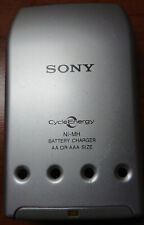 Cargador de batería Sony BCG-34HE ciclo energía Ni-MH tamaño AA o AAA, usado segunda mano  Embacar hacia Argentina