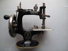 singer knee for sale  Shipping to Ireland