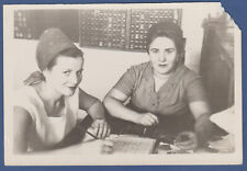 Meninas bonitas escrevendo em um caderno foto vintage soviética URSS, usado comprar usado  Enviando para Brazil