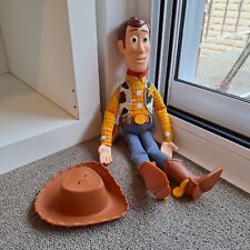 Muñeca leñosa Toy Story Thinkway 15"" cuerda de tirón parlante con sombrero probado y funcionando segunda mano  Embacar hacia Argentina