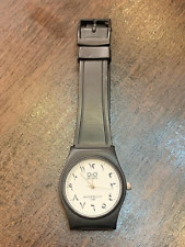Original e muito distinto relógio Q&Q é caracterizado por couro macio, Japão comprar usado  Enviando para Brazil
