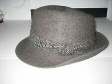 Ancien chapeau luxe d'occasion  Neuville-aux-Bois