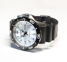 Novo Relógio Masculino CASIO ILLUMINATOR - MTD-1080 43mm - Nova Célula - Modelo de Exibição comprar usado  Enviando para Brazil