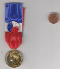 Médaille honneur travail d'occasion  Saint-Joseph-de-Rivière