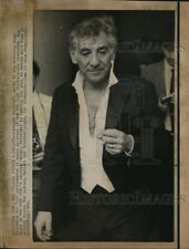 1969 Wirephoto New York Leonard Bernstein walks dressing room orw02590 10X8 for sale  Shipping to South Africa