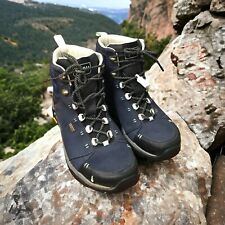 Ahnu woman boots for sale  Warwick