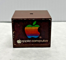 RARO Vintage Computador Apple PROMOCIONAL Give Away Miniatura Cubo Marrom Casa de Bonecas comprar usado  Enviando para Brazil