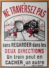 Plaque SNCF émaillée  Véritable En  très très bon état d'occasion  Le Teil