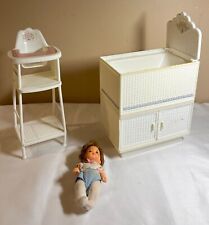 Muebles de muñeca Barbie - guardería familiar corazón - cuna, silla y muñeca - Mattel 1984 segunda mano  Embacar hacia Argentina