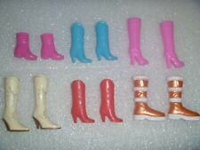 Zapatos Barbie - En realidad 6 pares de botas para Barbie. Ver fotos segunda mano  Embacar hacia Argentina