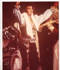 2x press photos format 20x25cm  Elvis Presley en stage L. Leech 3 comprar usado  Enviando para Brazil